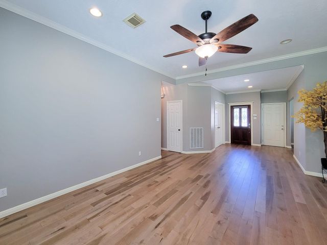 3504 Oak Landing, Conroe, TX 77304