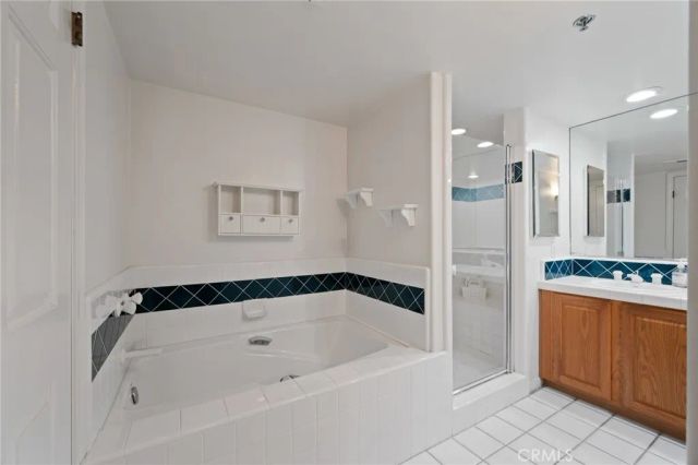 669 W 40th 2, San Pedro, CA 90731