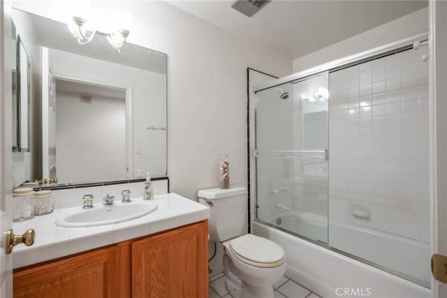 669 W 40th 2, San Pedro, CA 90731