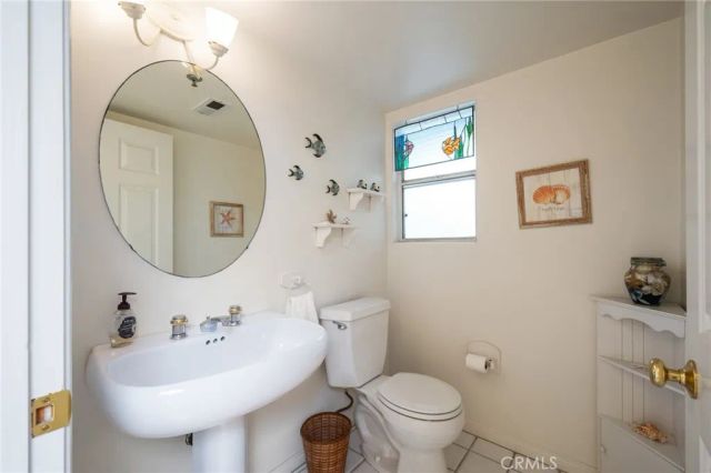 669 W 40th 2, San Pedro, CA 90731