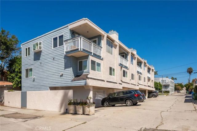 669 W 40th 2, San Pedro, CA 90731