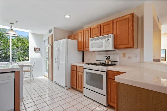 669 W 40th 2, San Pedro, CA 90731