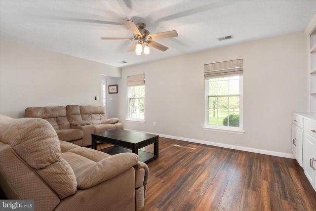 6310 WOODCREST DR, Dunkirk, MD 20754