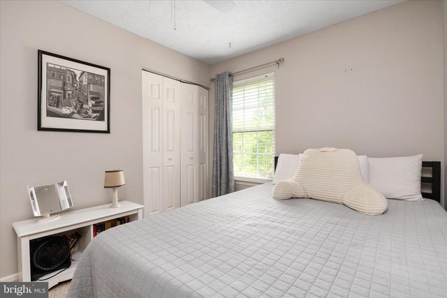6310 WOODCREST DR, Dunkirk, MD 20754