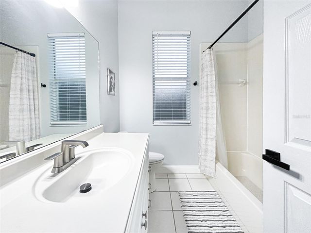 4839 EAGLESHAM DRIVE, Orlando, FL 32826