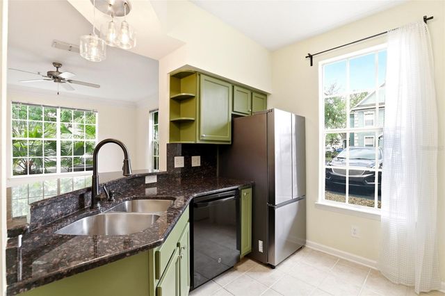 6010 NEWPORT LANE 103, Orlando, FL 32821