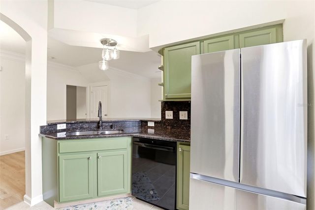 6010 NEWPORT LANE 103, Orlando, FL 32821