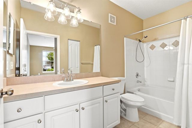 6010 NEWPORT LANE 103, Orlando, FL 32821