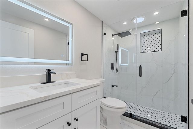 1021 15TH STREET, Palm Harbor, FL 34683