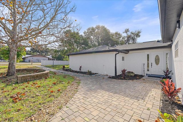 1021 15TH STREET, Palm Harbor, FL 34683