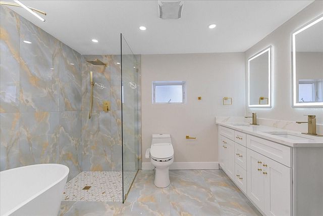 1021 15TH STREET, Palm Harbor, FL 34683