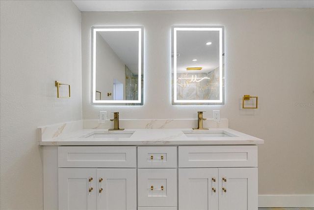 1021 15TH STREET, Palm Harbor, FL 34683