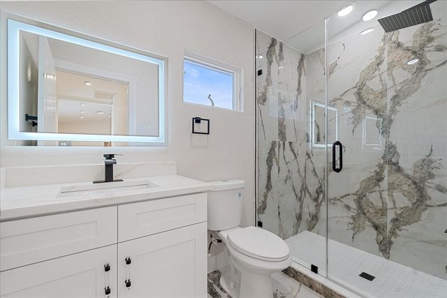 1021 15TH STREET, Palm Harbor, FL 34683