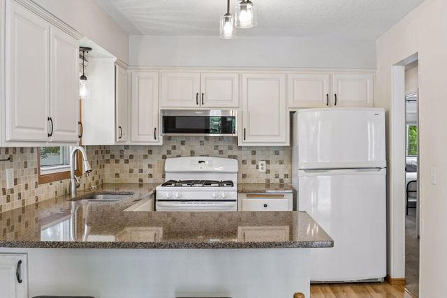 1731 130th Avenue NE, Blaine, MN 55449