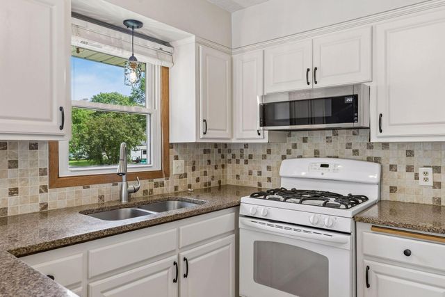 1731 130th Avenue NE, Blaine, MN 55449