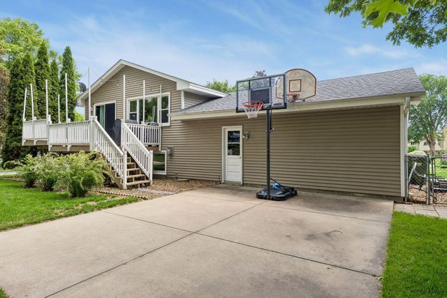 1731 130th Avenue NE, Blaine, MN 55449