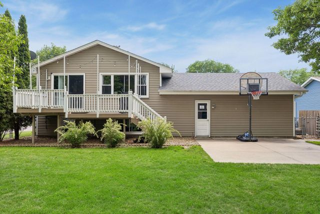 1731 130th Avenue NE, Blaine, MN 55449