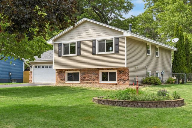 1731 130th Avenue NE, Blaine, MN 55449