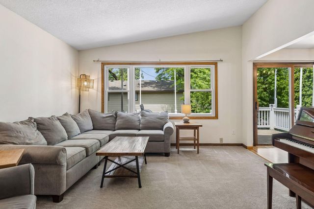 1731 130th Avenue NE, Blaine, MN 55449