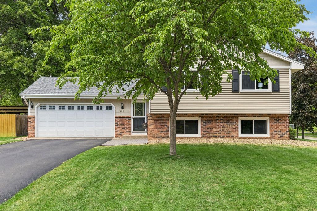 1731 130th Avenue NE, Blaine, MN 55449