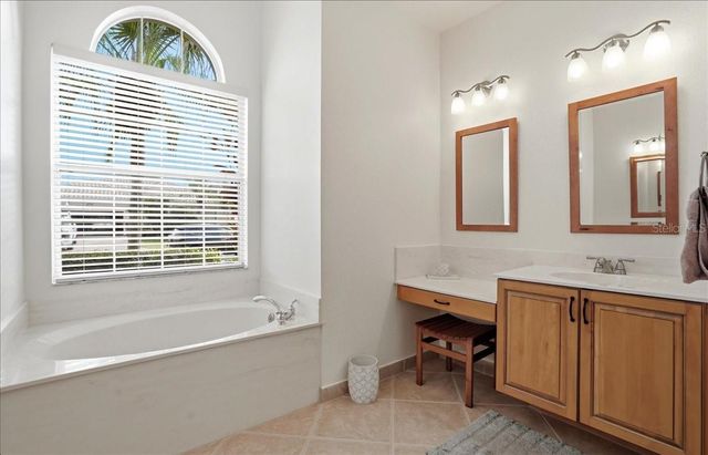 6558 41ST COURT E, Sarasota, FL 34243