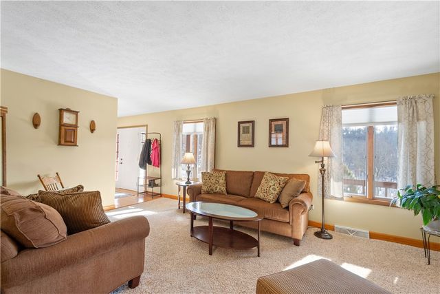 271 Annuity Drive, South Franklin, PA 15301