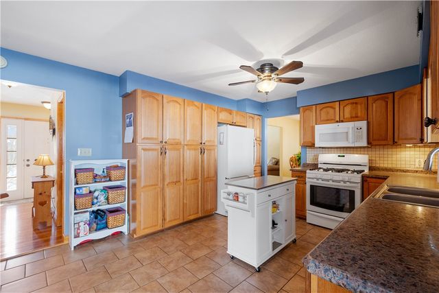 271 Annuity Drive, South Franklin, PA 15301