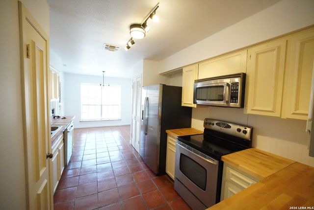 7926 Broadway Apt 102, San Antonio, TX 78209