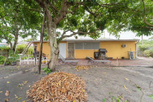 3617 Old Boynton Road, Boynton Beach, FL 33436