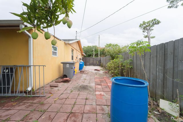 3617 Old Boynton Road, Boynton Beach, FL 33436