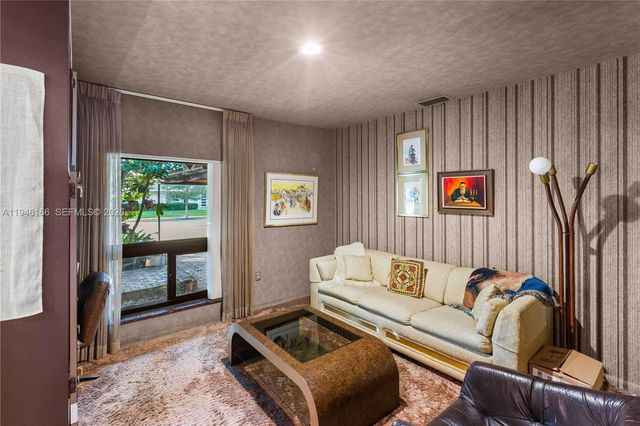 8115 SW 92nd Ct, Miami, FL 33173