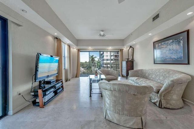 1640 Presidential Way 501, West Palm Beach, FL 33401