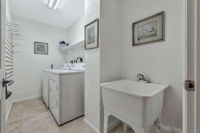 1640 Presidential Way 501, West Palm Beach, FL 33401