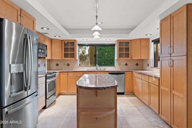 8035 E DEL TIMBRE Drive, Scottsdale, AZ 85258