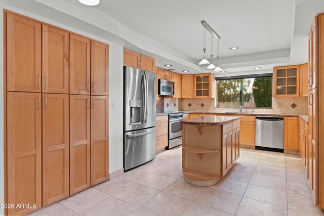 8035 E DEL TIMBRE Drive, Scottsdale, AZ 85258