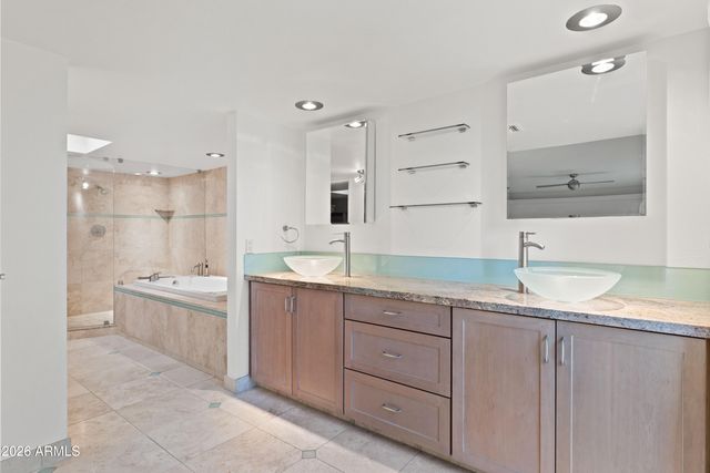 8035 E DEL TIMBRE Drive, Scottsdale, AZ 85258