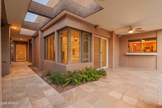 8035 E DEL TIMBRE Drive, Scottsdale, AZ 85258