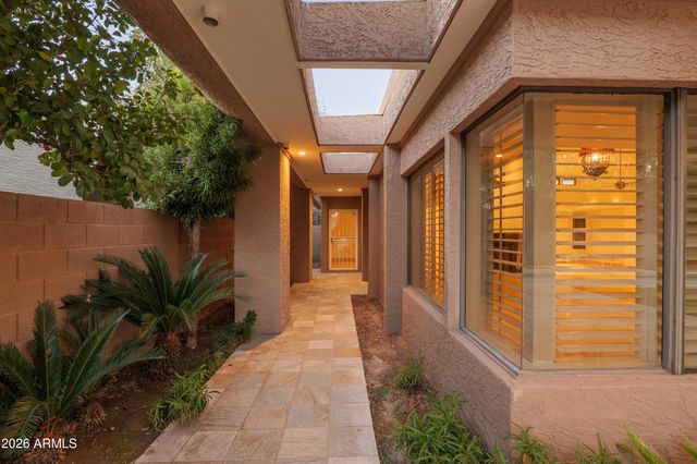 8035 E DEL TIMBRE Drive, Scottsdale, AZ 85258