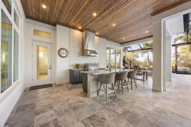 8465 PAVIA WAY, Lakewood Ranch, FL 34202