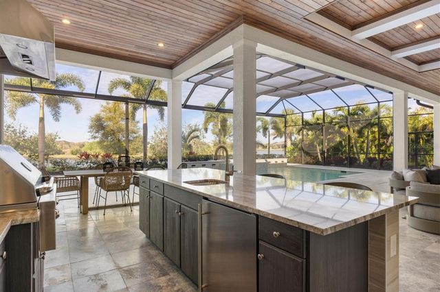 8465 PAVIA WAY, Lakewood Ranch, FL 34202