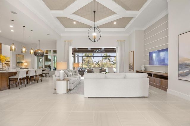 8465 PAVIA WAY, Lakewood Ranch, FL 34202