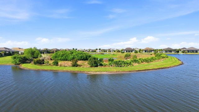 8465 PAVIA WAY, Lakewood Ranch, FL 34202