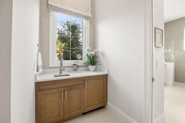 8465 PAVIA WAY, Lakewood Ranch, FL 34202