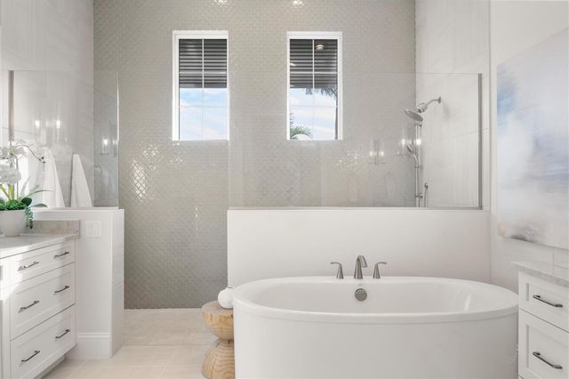 8465 PAVIA WAY, Lakewood Ranch, FL 34202