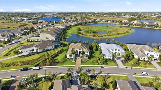 8465 PAVIA WAY, Lakewood Ranch, FL 34202