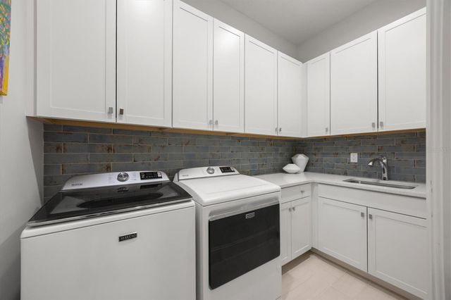 8465 PAVIA WAY, Lakewood Ranch, FL 34202