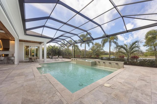 8465 PAVIA WAY, Lakewood Ranch, FL 34202