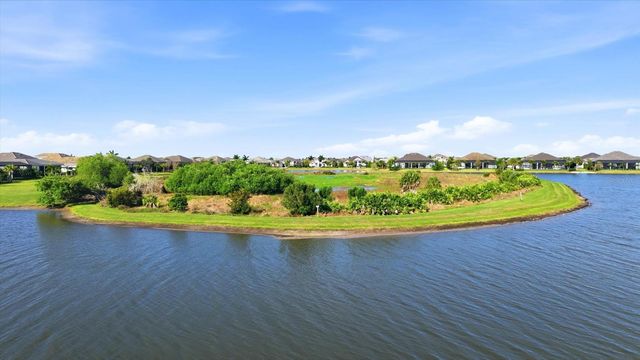 8465 PAVIA WAY, Lakewood Ranch, FL 34202