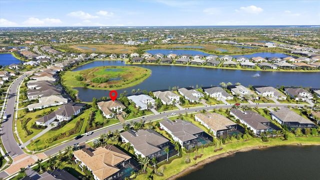 8465 PAVIA WAY, Lakewood Ranch, FL 34202