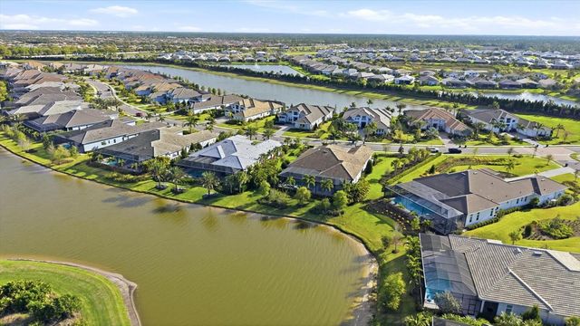 8465 PAVIA WAY, Lakewood Ranch, FL 34202